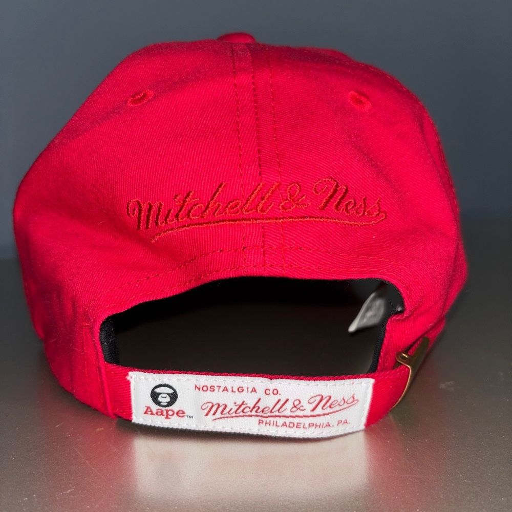 BAPE x Mitchell & Ness New Jersey Nets Strapback Hat - Picture 4 of 5